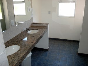 Baños totalmente equipados